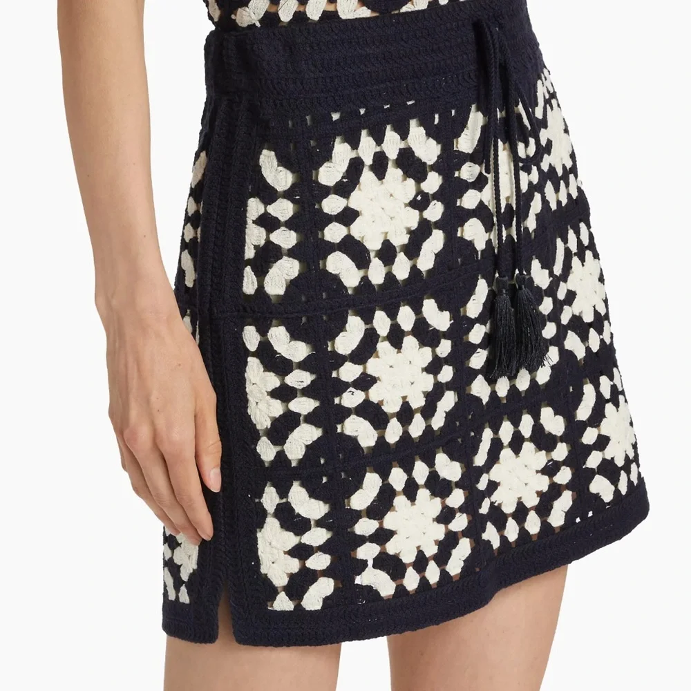 Chic Crochet Black and White Skirt - Picture 4 of 7